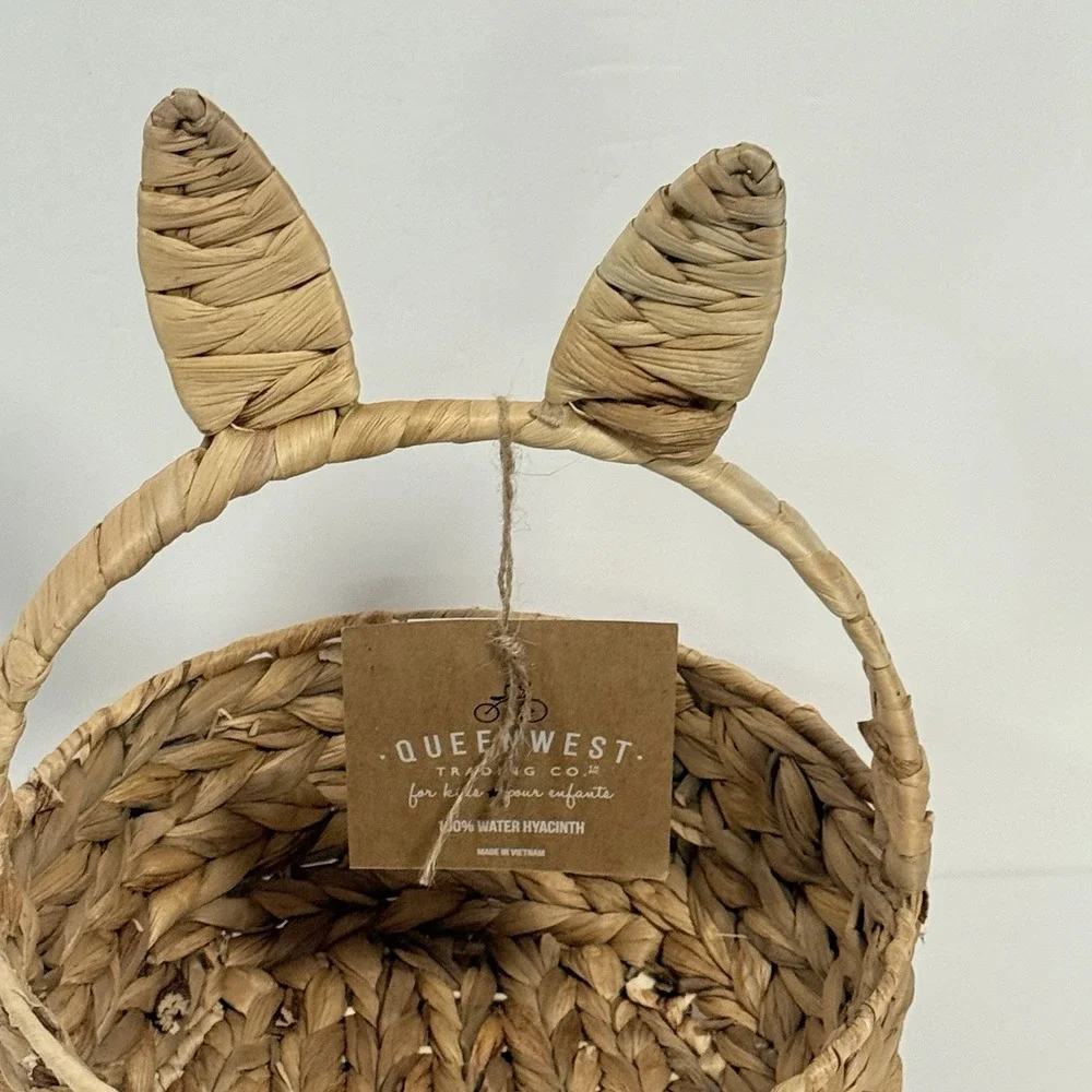 Queen West Trading Co. Basket New With Tags 100% Water Hyacinth Bunny Rabbit